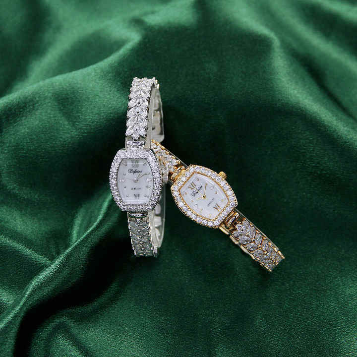 Cubic Zirconia Jewelry Tonneau Luxury Ladies Top Quality Quartz Watch